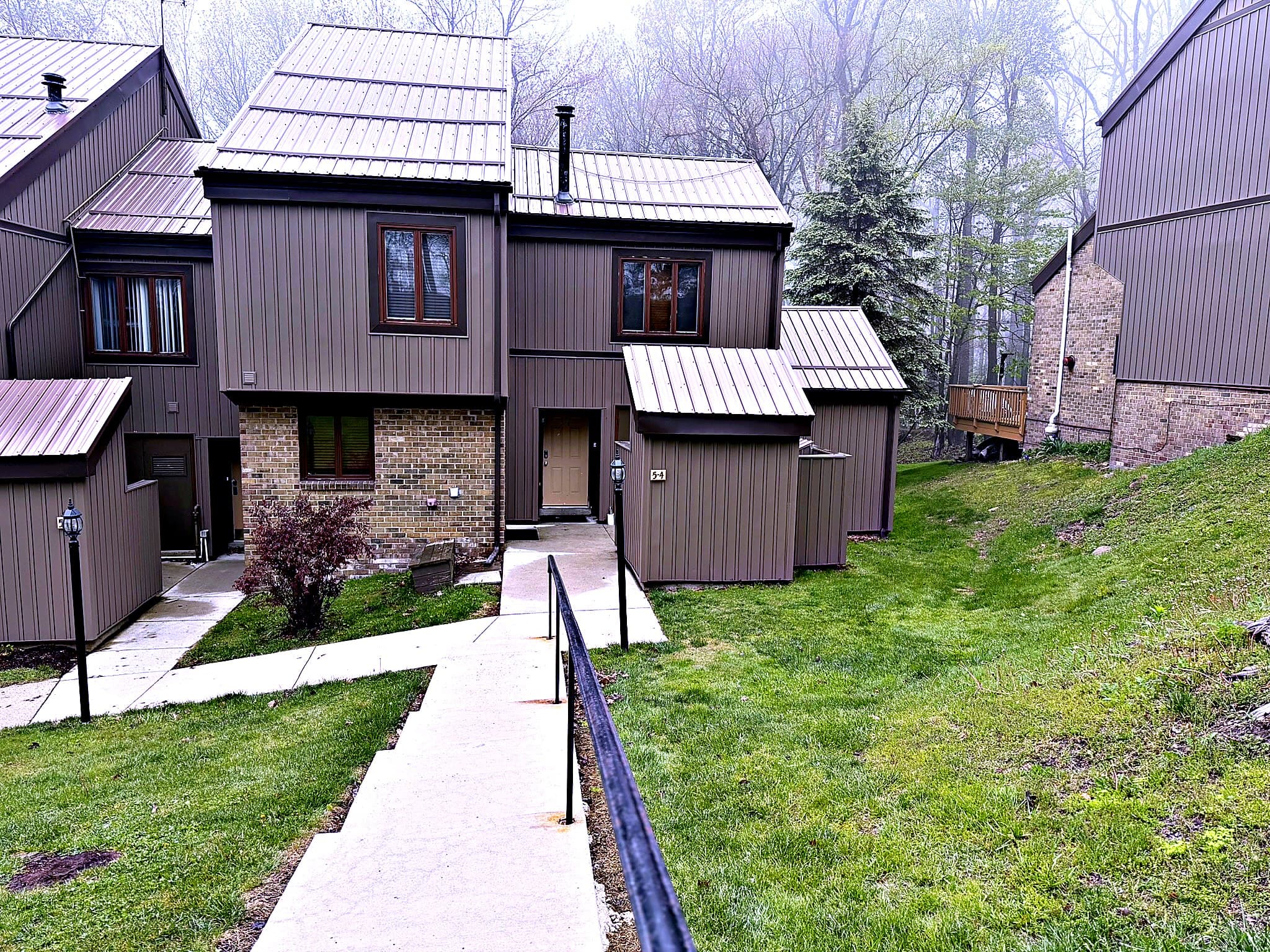 Mountain Haven front view with walkway